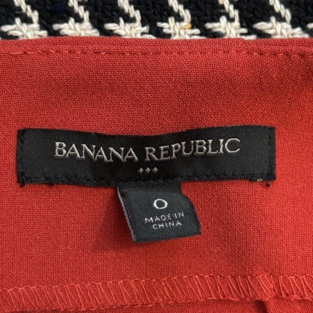 5/$15 | Banana Republic | Pencil Skirt | NWOT - Picture 6 of 10